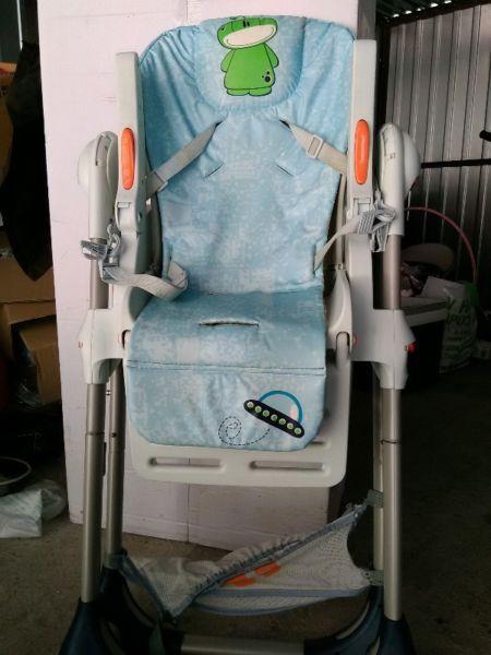 fotelik do karmienia marki Chicco