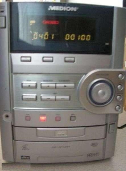 Super wieża MEDION: radio, CD, MP3, odtwarzacz DVD, VCD, wzmacniacz, w pełni sprawna za 199,99zł