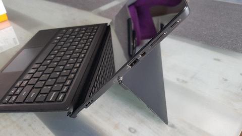 Laptop 2 w 1 Lenovo