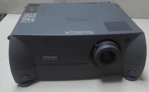 Projektor TOSHIBA TLP511E