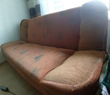 Wersalka, kanapa rozkładana, sofa, z dużym pojemnikiem na pościel, Prądnik Czerwony