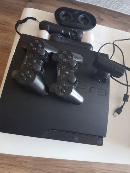 Konsola PlayStation 3 z kamera i 2 padami move wraz z 2 normalnymi padami +gry