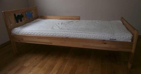 Łóżko IKEA KRITTER 165x75 + materac gryczany Comfortble + ochraniacz