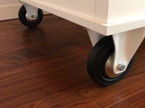 Łóżko pojedyncze białe sprzedam