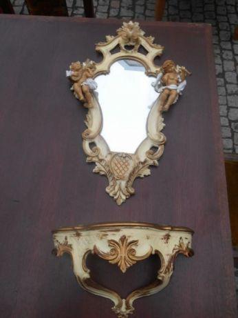 Piekna mini konsola z lustrem w stylu barokowym, zdobiona aniolkami