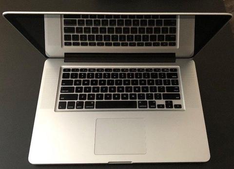 Sprzedam laptop MacBook Pro 15