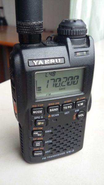 Radiotelefon Yaesu VX-3E / ładowarka / 3 anteny