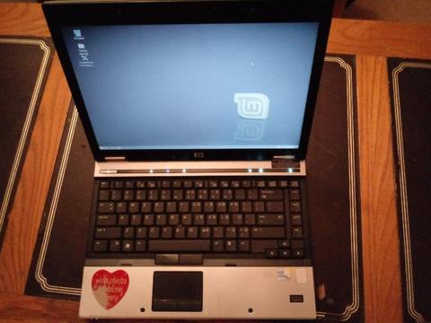 Laptop bizneowy HP 6930P + Monitor zewnętrzny