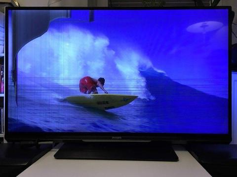 TV LED 3D Philips 42PFL6007K Ambilight z uszkodzoną matrycą