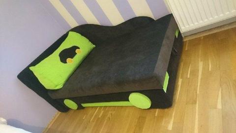 Sofa tapczan łóżko rozkładane dla dziecka samochód