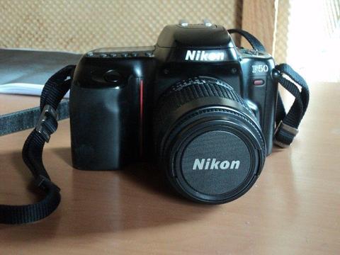 Aparat Nikon F50 (nie cyfrowy)