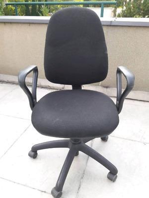 Sprzedam krzesła do biura
