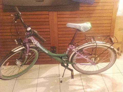 Sprzedam rower dla dziewczynki, prześliczny i oryginalny; koło 24 cale; marka Hercules, cena 700 zł