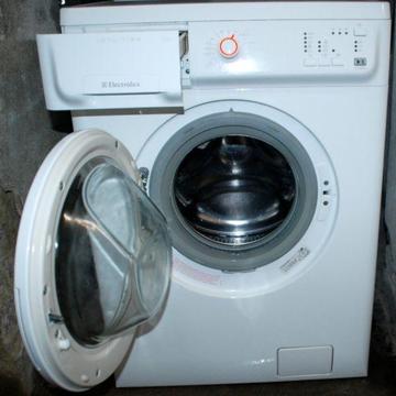 Pralka wąska 45 cm electrolux 1000obr 5kg A+ poznan transport gratis gwarancja