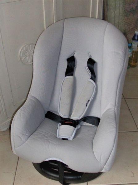 Sprzedam fotelik dziecięcy 