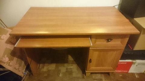 Stare, używane biurko drewniane 113x64x75
