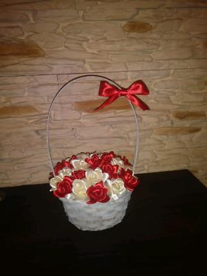 Koszyczek z różami Prezent na komunie, wesele itp Handmade