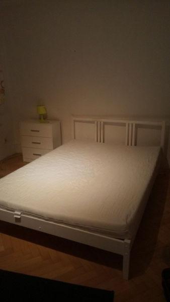 pilnie sprzedam łóżko IKEA 140x200 z materacem