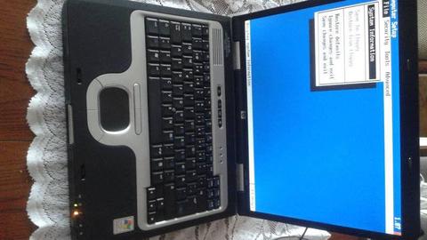 Laptop HP COMPAQ nc8000 - SPRAWNY