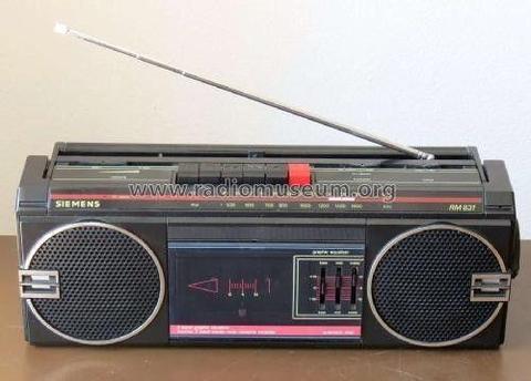 RadioMagnetofon Stereo SIEMENS RM831 lata 70/80. Gniazdo