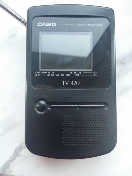 Telewizorek kolorowy Casio kieszonkowy