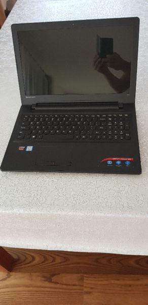 Laptop Lenovo IdeaPad 300
