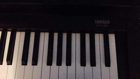 pianino cyfrowe Yamaha CLP-20