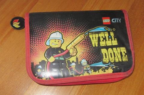 piórnik Lego ze strażakiem, dla fana, używany