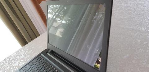 Laptop Lenovo IdeaPad 300