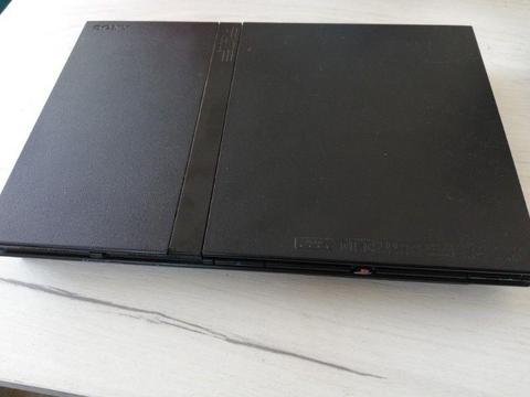 PlayStation 2 Slim + 2 pady Sony