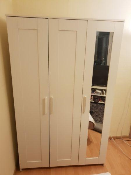 400 ZŁ Praktyczna 3 drzwiowa szafa IKEA na sprzedaż
