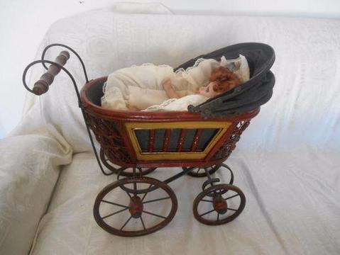 Wozek retro +piekna lalka cała z porcelany, wózek dekoracyjny