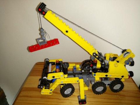 Lego Technic 8067 - dźwig, holownik
