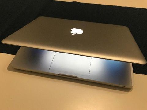 MacBook Pro intel core i5