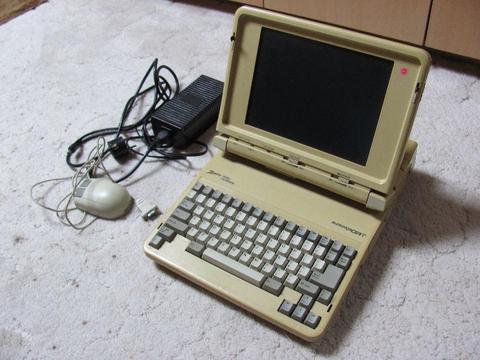Zenith ZWL-184-02 Vintage XT 8088 Collectable Laptop