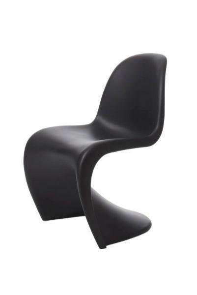 Syndyk sprzeda zestaw 4 krzeseł inspirowanych Panton Chair (nr 15560)