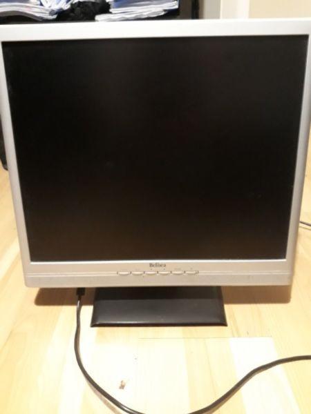 Monitor LCD Belinea