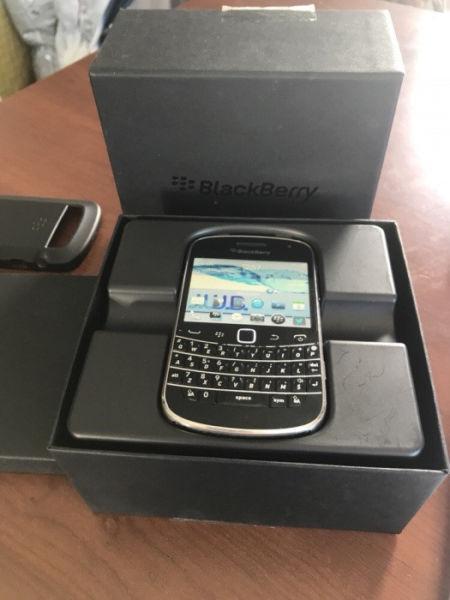 Sprzedam telefon Blackberry bold 9900