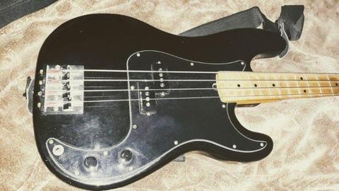 UNIKAT! Gitara Basowa Squier Fender Precision Bass z lat 90!+ piec ASHDOWN 100W