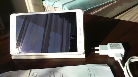 Tablet Samsung Galaxy Tab A 7.0 Wi-Fi -T280 (biały)