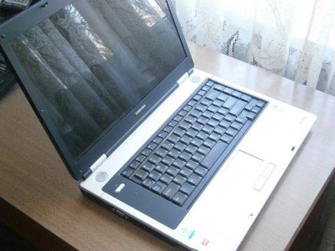 Laptop Toshiba Satellite M40.Polecam!!!