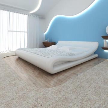 vidaXL Rama łóżka, sztuczna skóra, 140x200 cm, kręcona, biała(243147)