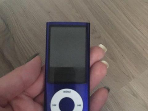 Sprzedam iPod. Model A1320. Z kamerą