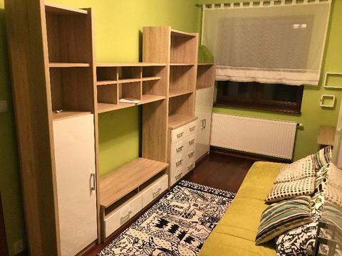PILNIE SPRZEDAM: meblościanka, szafa x 2, biurko, sofa, dywan komplet pokój dziecięcy