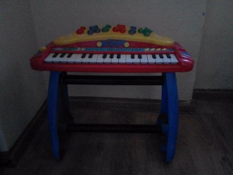 Keyboard, pianino,organy Simba