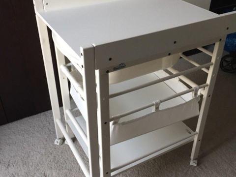 Przewijak z wanienką GEUTHER