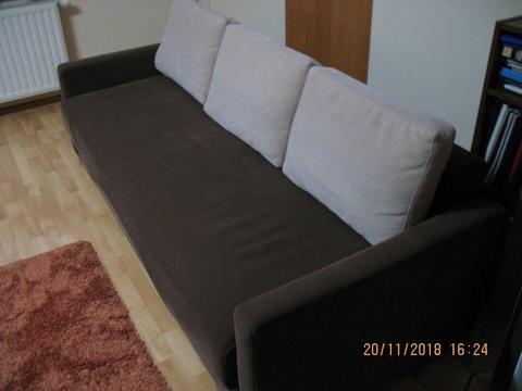 sofa z funkcją spania-zadbana