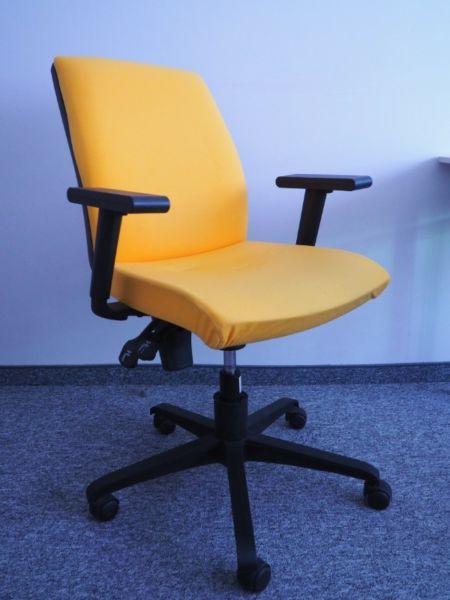 Krzesło Taktik TS25, Fotel na kółkach żółty