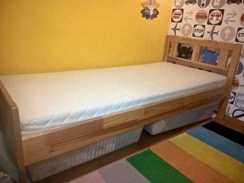 IKEA łóżko kritter drewniane z barierką + materac VYSSA