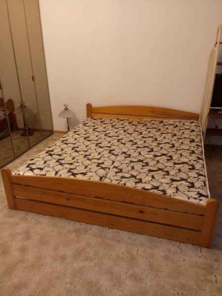 Sprzedam używane łożko 2 osobowe dla WYSOKICH 180x215 cm z MATERACAMI